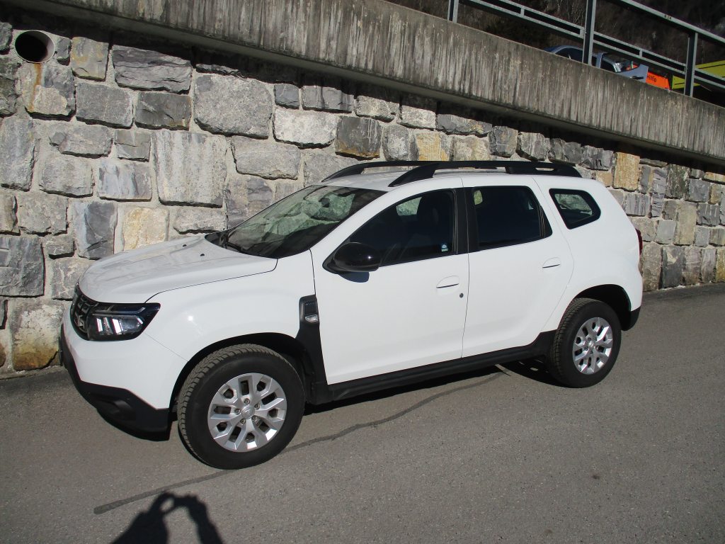 DACIA DUSTER 1.3 TCe 150 Comfort 4WD, Petrol, Second hand / Used, Manual - 2