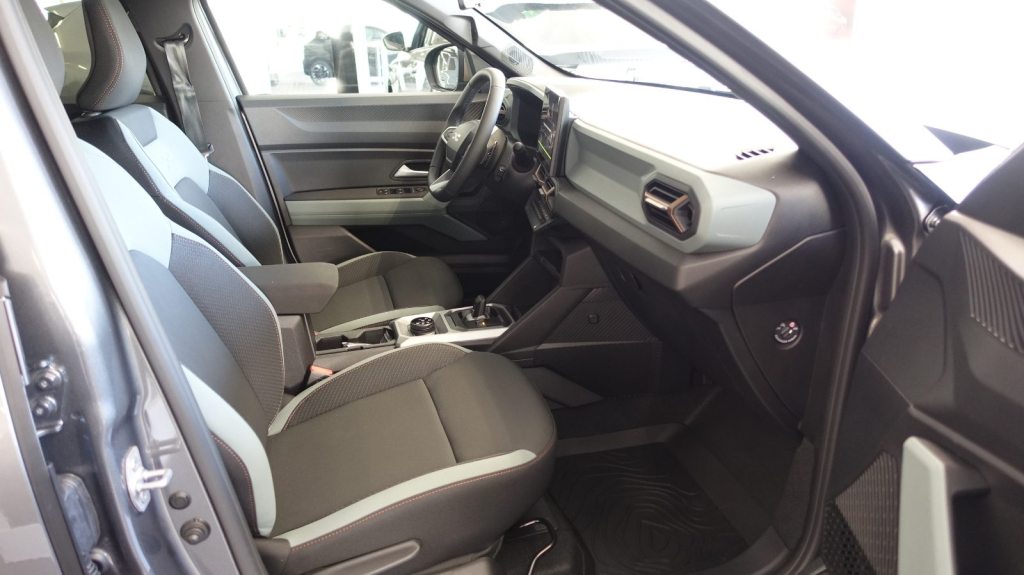 DACIA DUSTER 1.2 Hybrid Extreme 4WD, Voll-Hybrid Benzin/Elektro, Vorführwagen, Automatik - 6