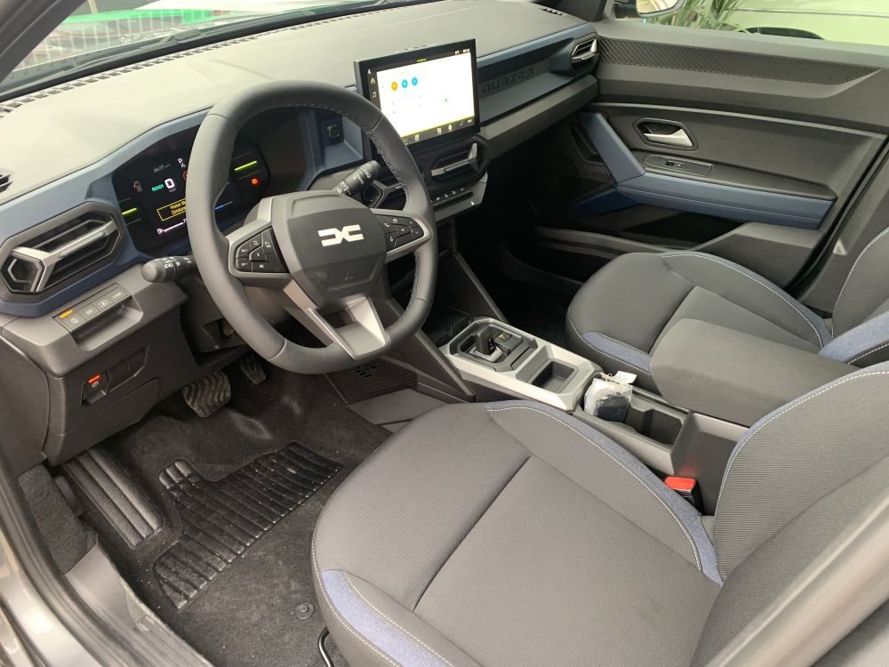 DACIA Duster 1.6 Hybrid Journey, Full-Hybrid Petrol/Electric, Ex-demonstrator, Automatic - 3