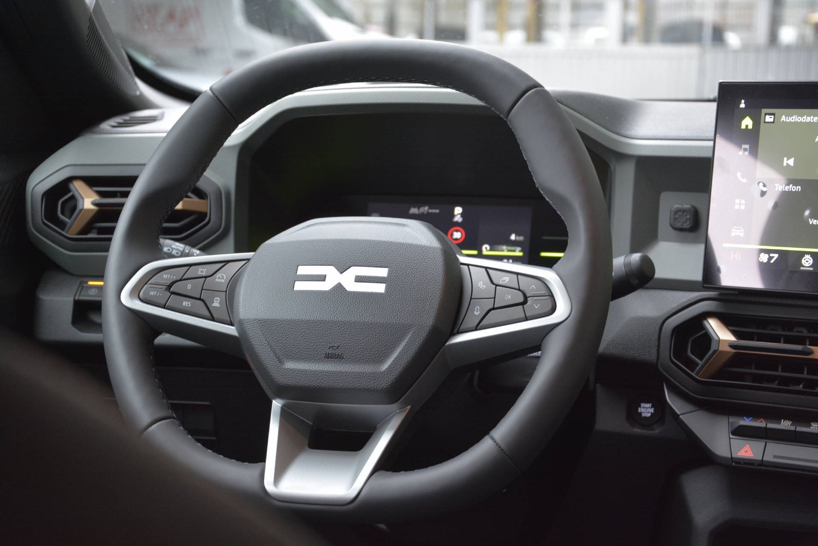 DACIA Duster extreme hybrid 155 1.8 Hybrid Extreme, Full-Hybrid Petrol/Electric, Ex-demonstrator, Automatic - 7