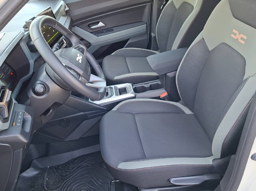 DACIA Duster 1.6 Hybrid Extreme, Voll-Hybrid Benzin/Elektro, Vorführwagen, Automatik - 4