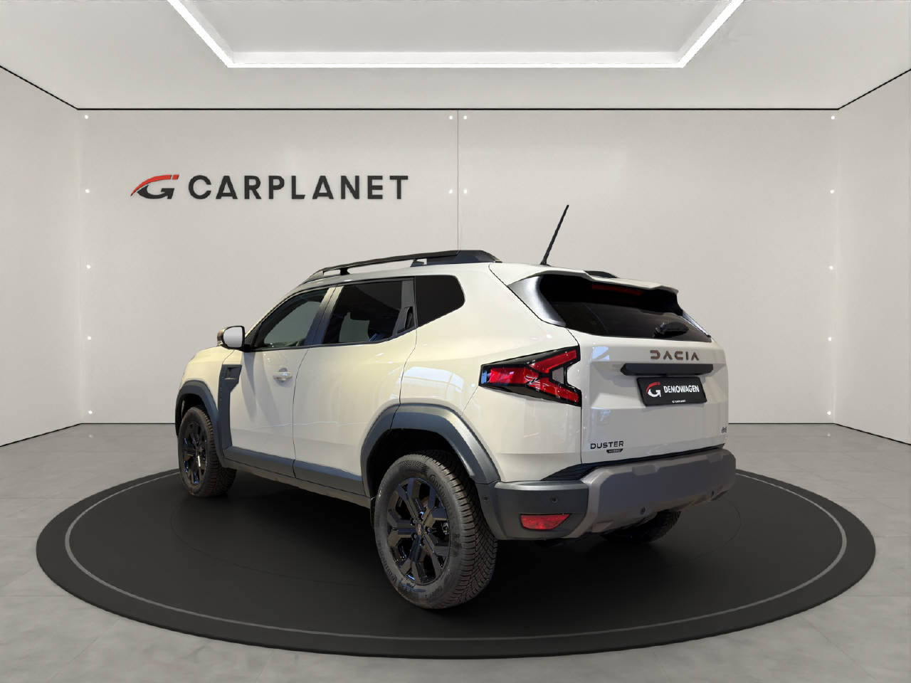 DACIA Duster 1.2 Hybrid Extreme 4WD, Full-Hybrid Petrol/Electric, Ex-demonstrator, Automatic - 3