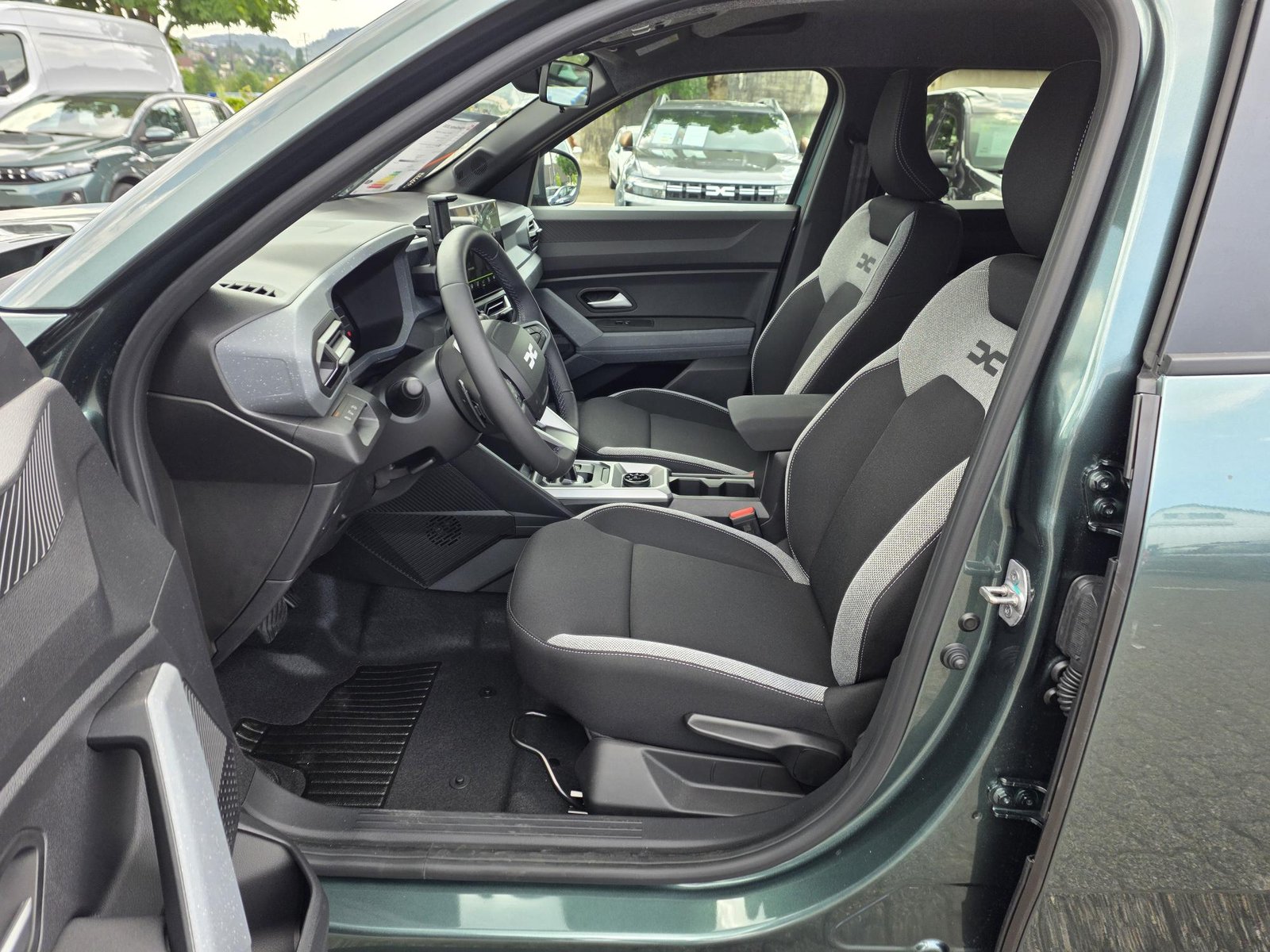 DACIA Duster 1.2 Hybrid Journey 4WD, Hybride Intégral Essence/Électricité, Voiture de démonstration, Automatique - 6