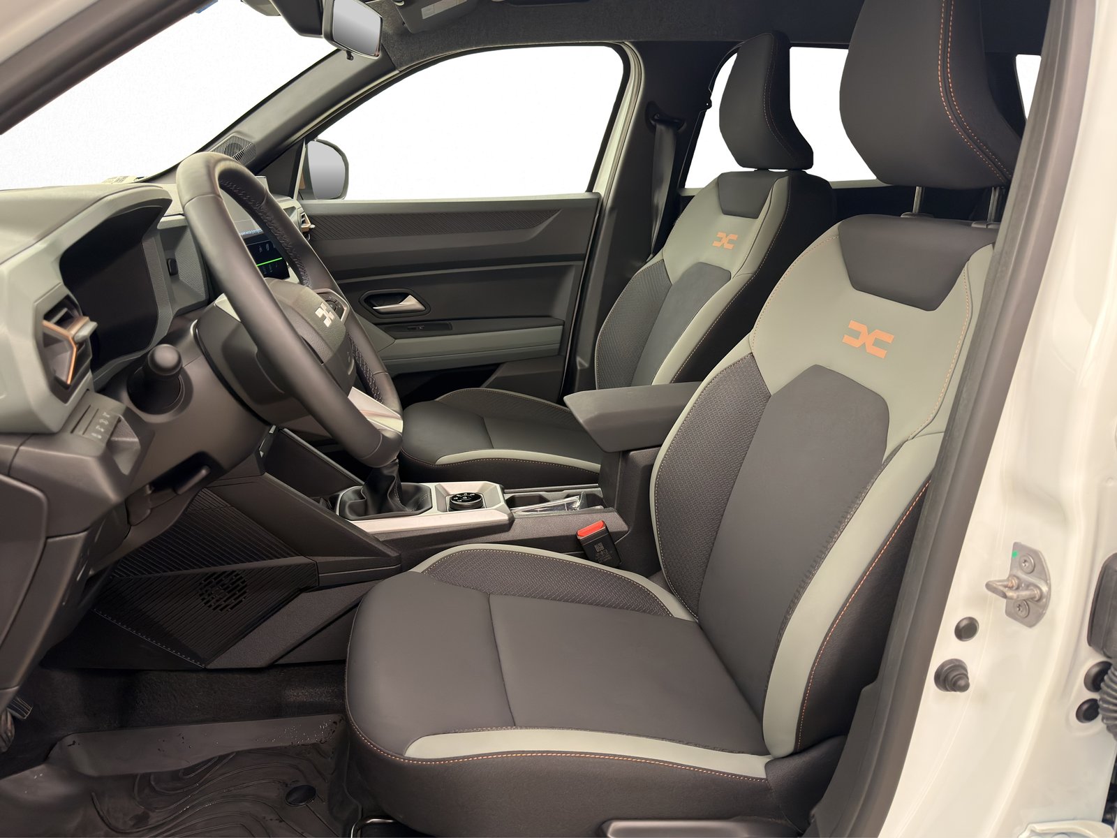 DACIA Duster extreme mild hybrid 4x4, Hybride Léger Essence/Électricité, Voiture de démonstration, Manuelle - 7