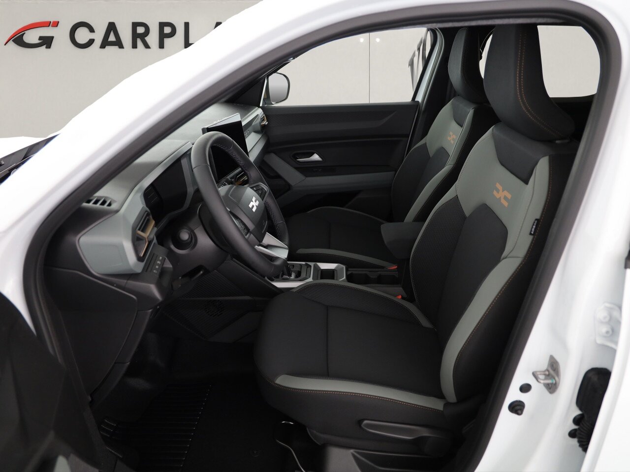 DACIA Duster 1.6 Hybrid Extreme, Hybride Intégral Essence/Électricité, Voiture de démonstration, Automatique - 6