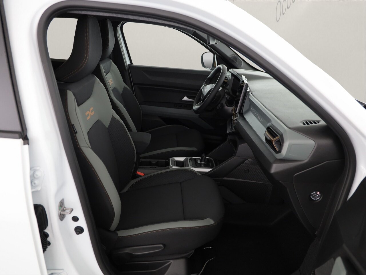 DACIA Duster 1.6 Hybrid Extreme, Hybride Intégral Essence/Électricité, Voiture de démonstration, Automatique - 7