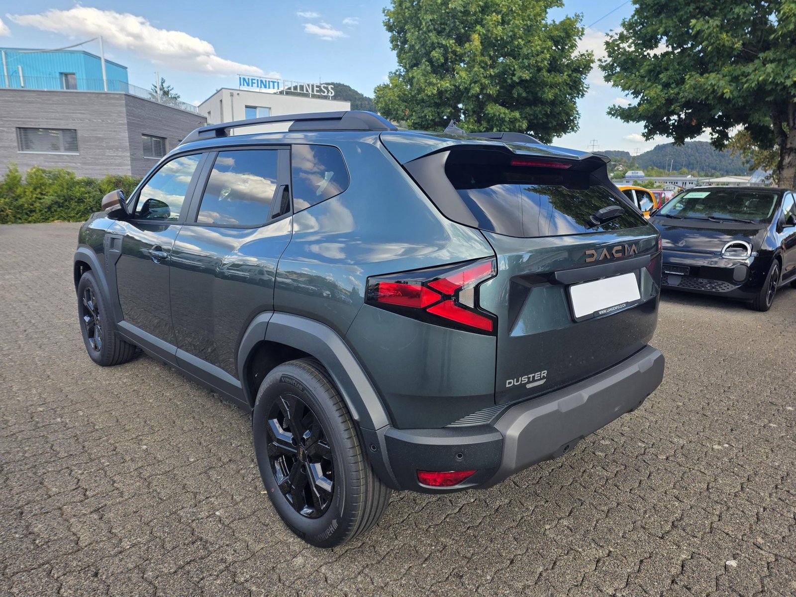 DACIA Duster 1.8 Hybrid Extreme, Voll-Hybrid Benzin/Elektro, Vorführwagen, Automatik - 3