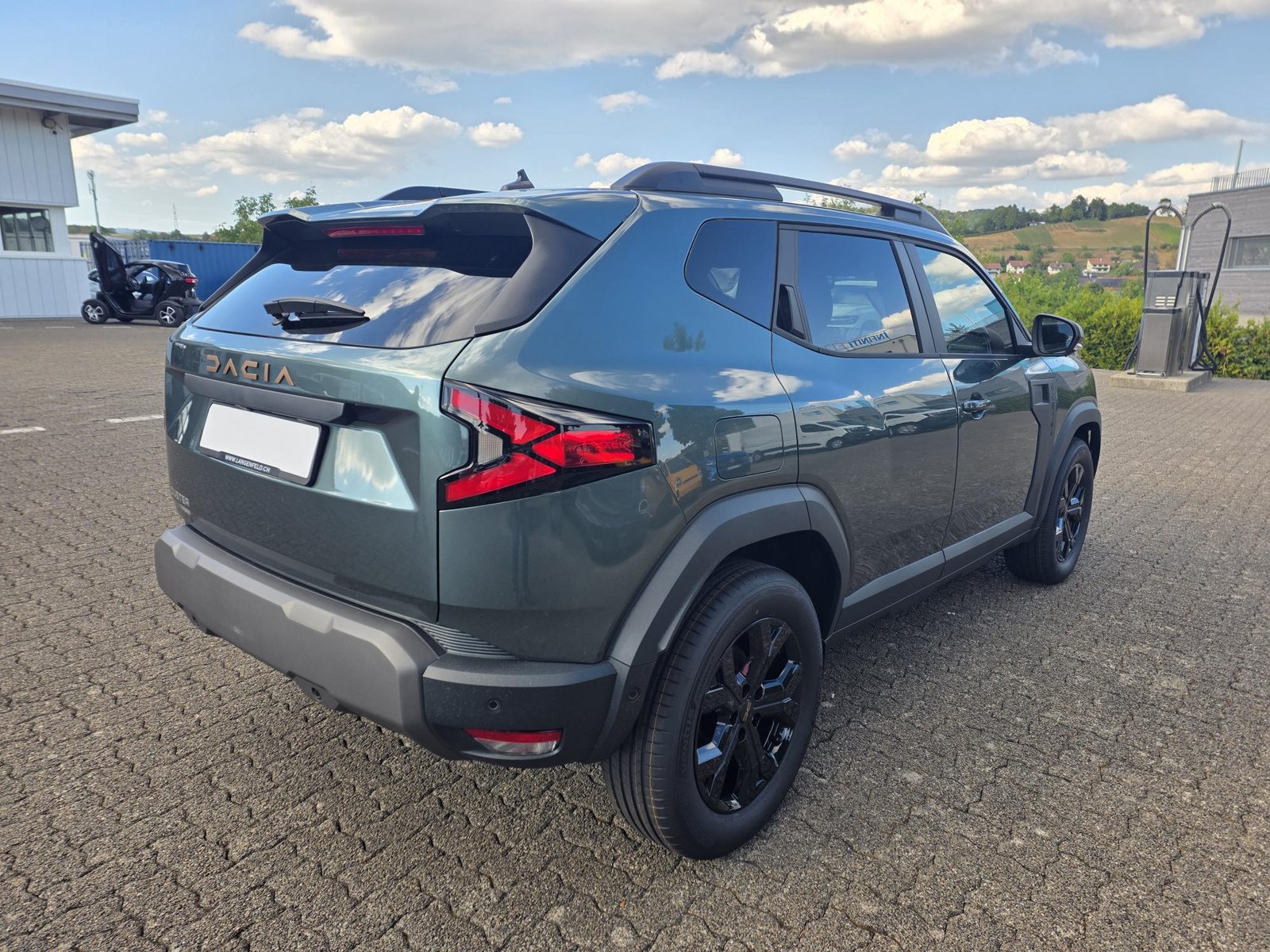 DACIA Duster 1.8 Hybrid Extreme, Voll-Hybrid Benzin/Elektro, Vorführwagen, Automatik - 4