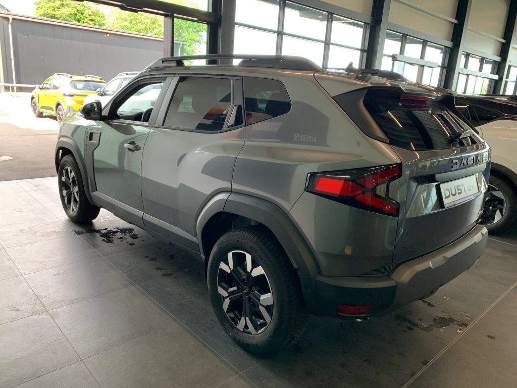 DACIA DUSTER 1.2 TCe Extreme 4WD, Mild-Hybrid Benzin/Elektro, Vorführwagen, Handschaltung - 5