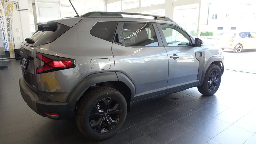 DACIA DUSTER 1.2 Hybrid Extreme 4WD, Voll-Hybrid Benzin/Elektro, Vorführwagen, Automatik - 4