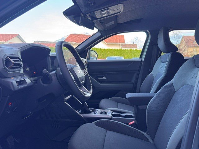 DACIA DUSTER extreme mild hybrid 130 4x4, Hybride Léger Essence/Électricité, Voiture nouvelle, Manuelle - 6