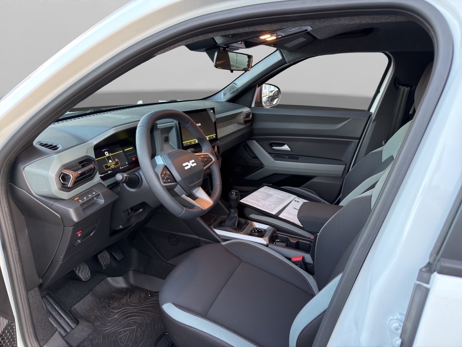 DACIA DUSTER extreme mild hybrid 130 4x4, Hybride Léger Essence/Électricité, Voiture nouvelle, Manuelle - 6