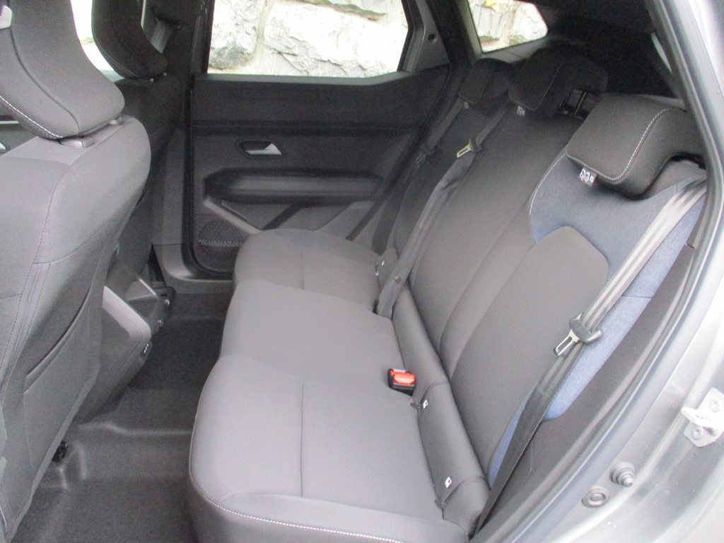 DACIA Duster 1.2 TCe Journey 4WD, Mild-Hybrid Petrol/Electric, New car, Manual - 6