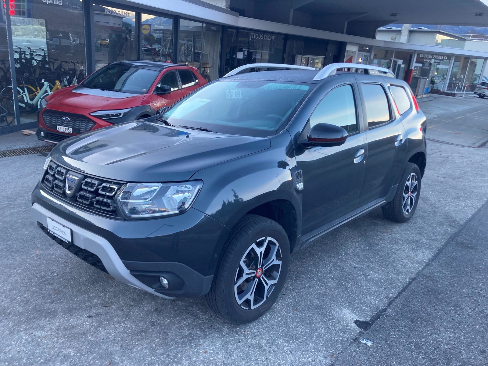 DACIA Duster 1.6 Ultimate 4WD, Benzina, Occasioni / Usate, Manuale - 3