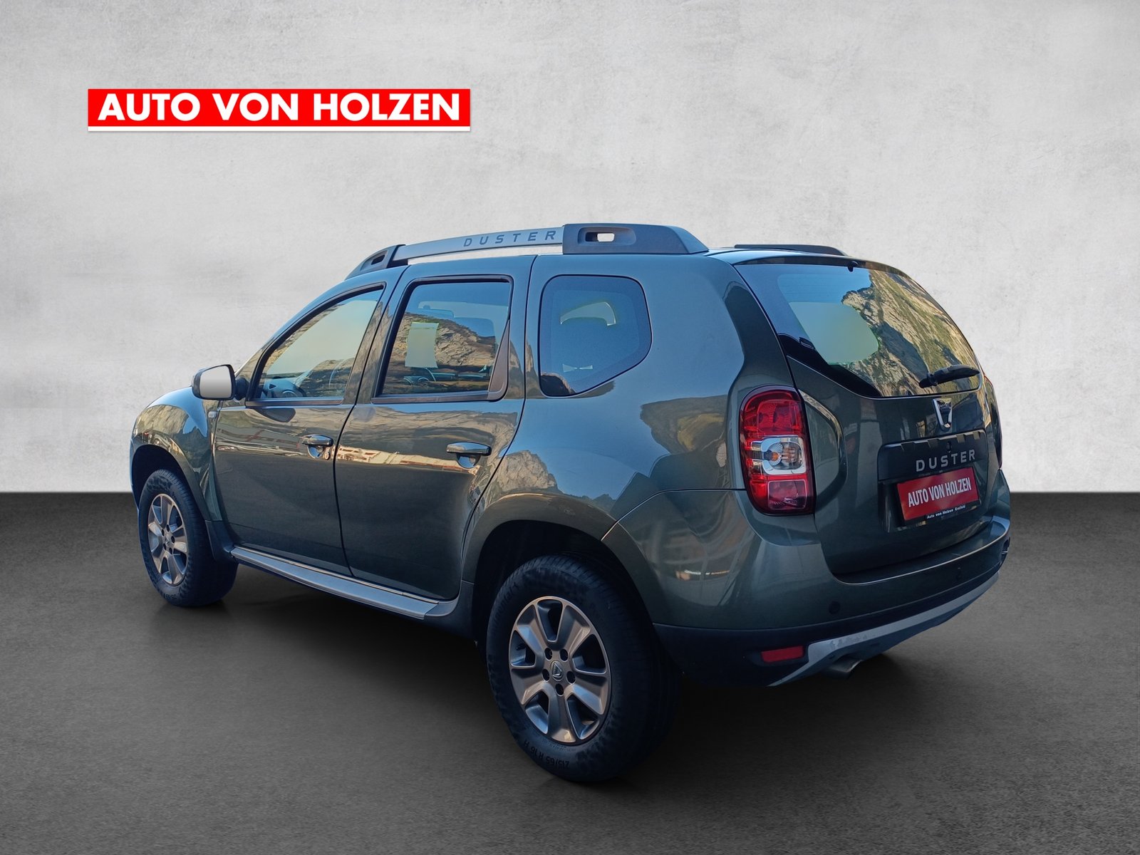 DACIA Duster 1.6 Lauréate 4x4, Benzina, Occasioni / Usate, Manuale - 2
