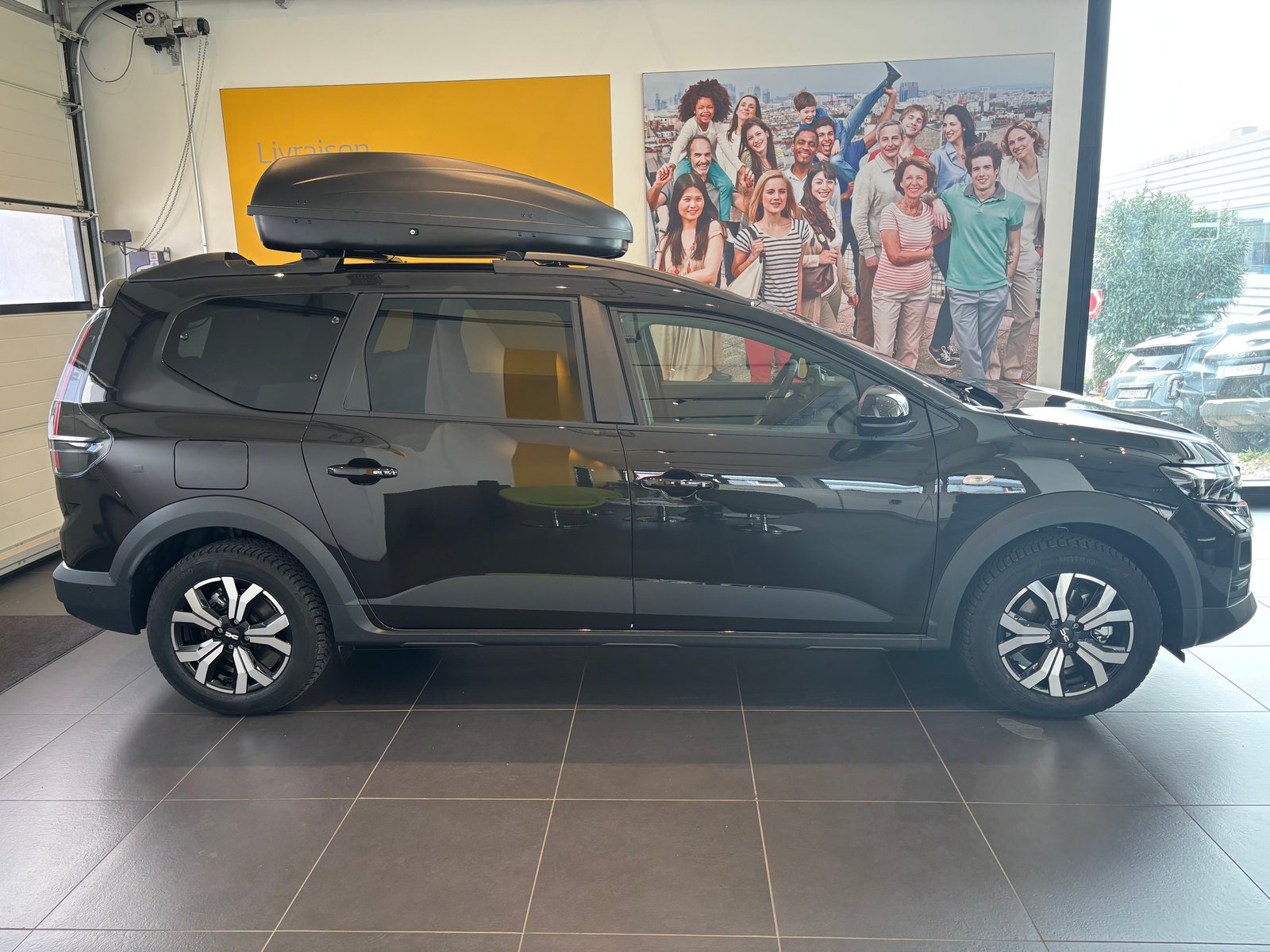 DACIA Jogger HEV 155 Journey, Petrol, New car, Automatic - 4