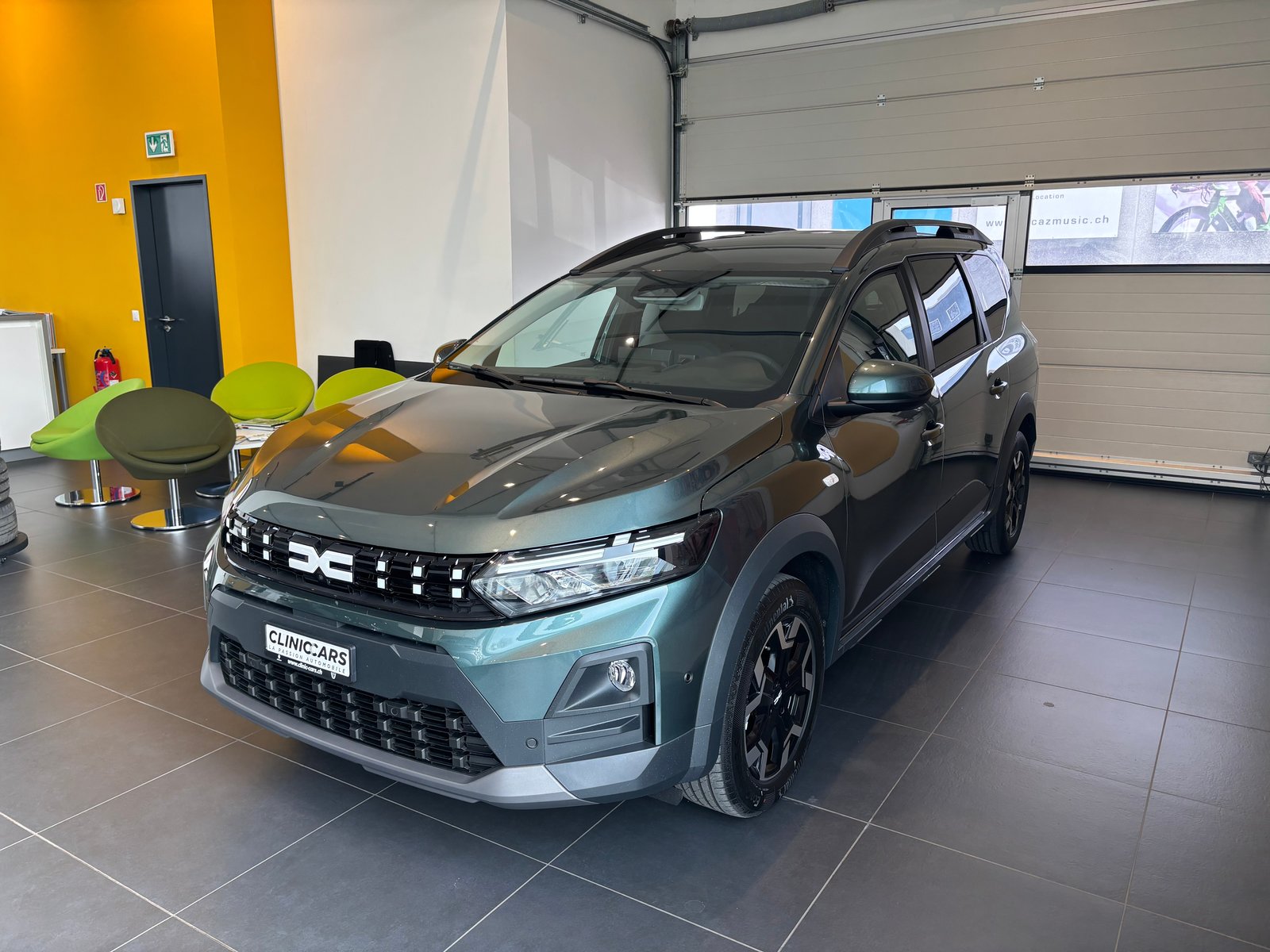 DACIA Jogger HEV 155 Journey, Petrol, New car, Automatic - 3