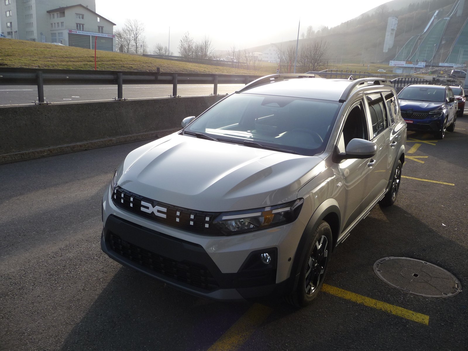 DACIA Jogger HEV 155 Journey, Petrol, New car - 4
