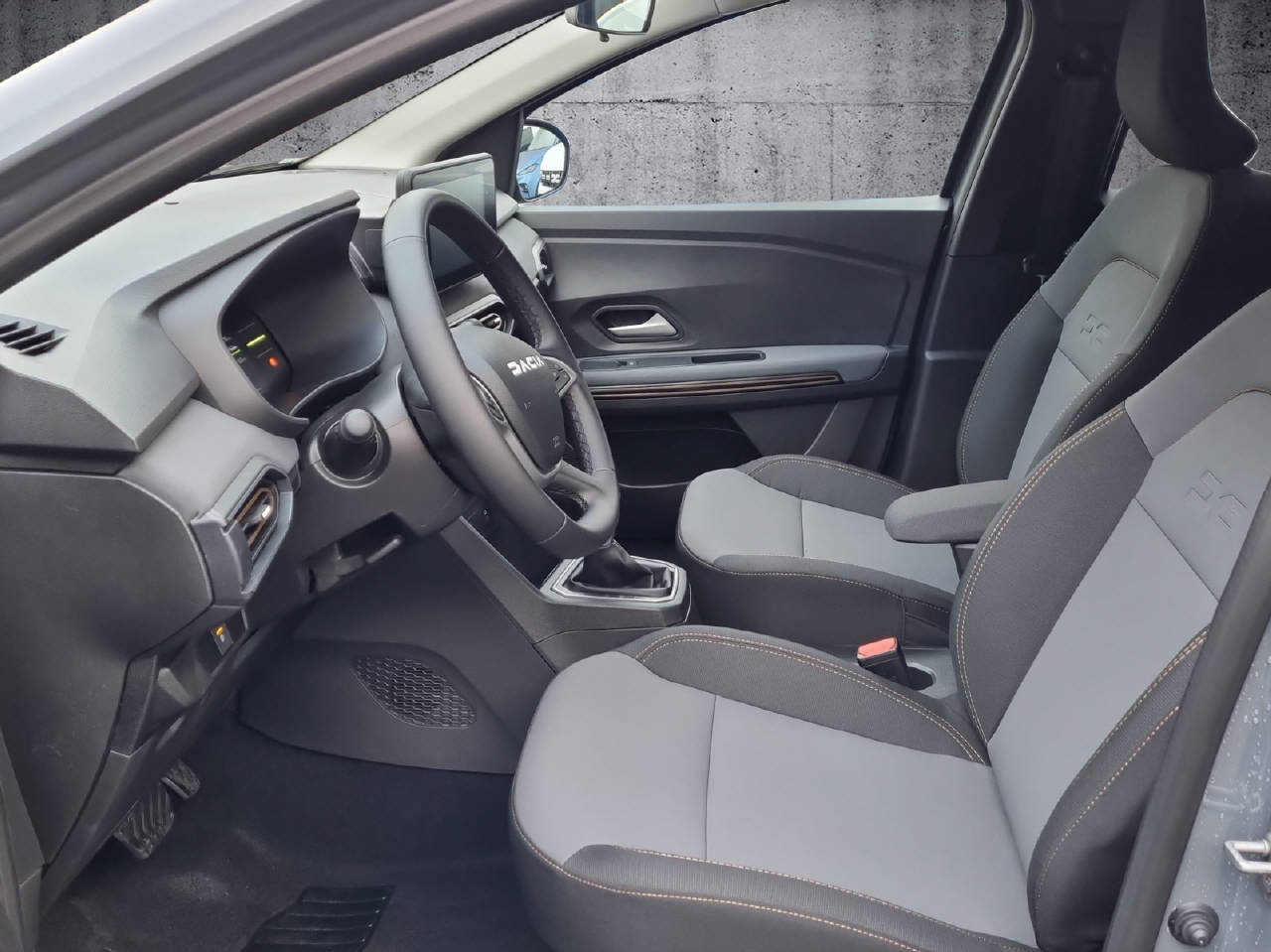 DACIA Jogger extreme hybrid 140 5-Plätzer, Voll-Hybrid Benzin/Elektro, Neuwagen, Automatik - 5