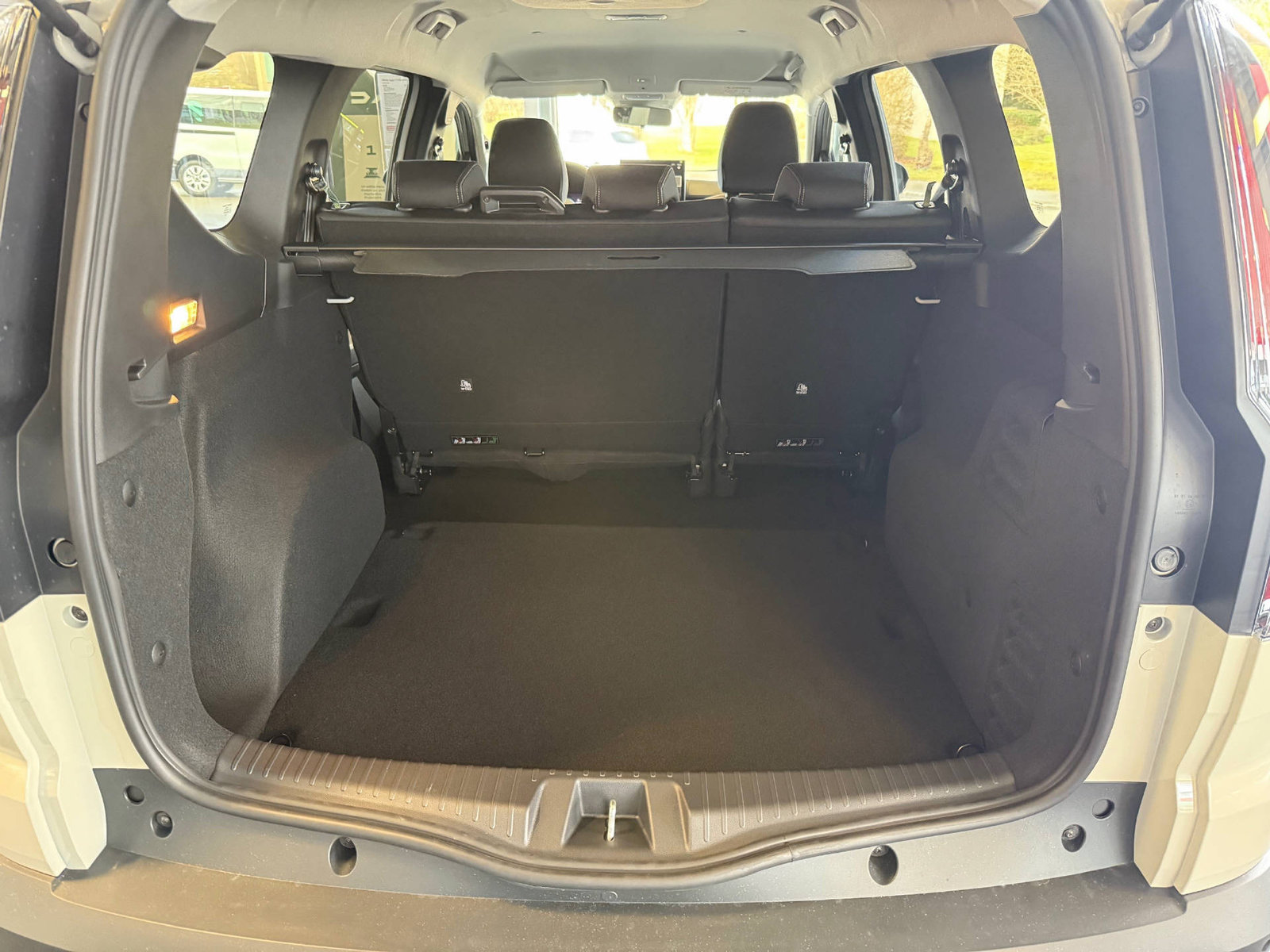 DACIA Jogger 1.8 Hybrid Extreme, Hybride Intégral Essence/Électricité, Voiture nouvelle, Automatique - 7