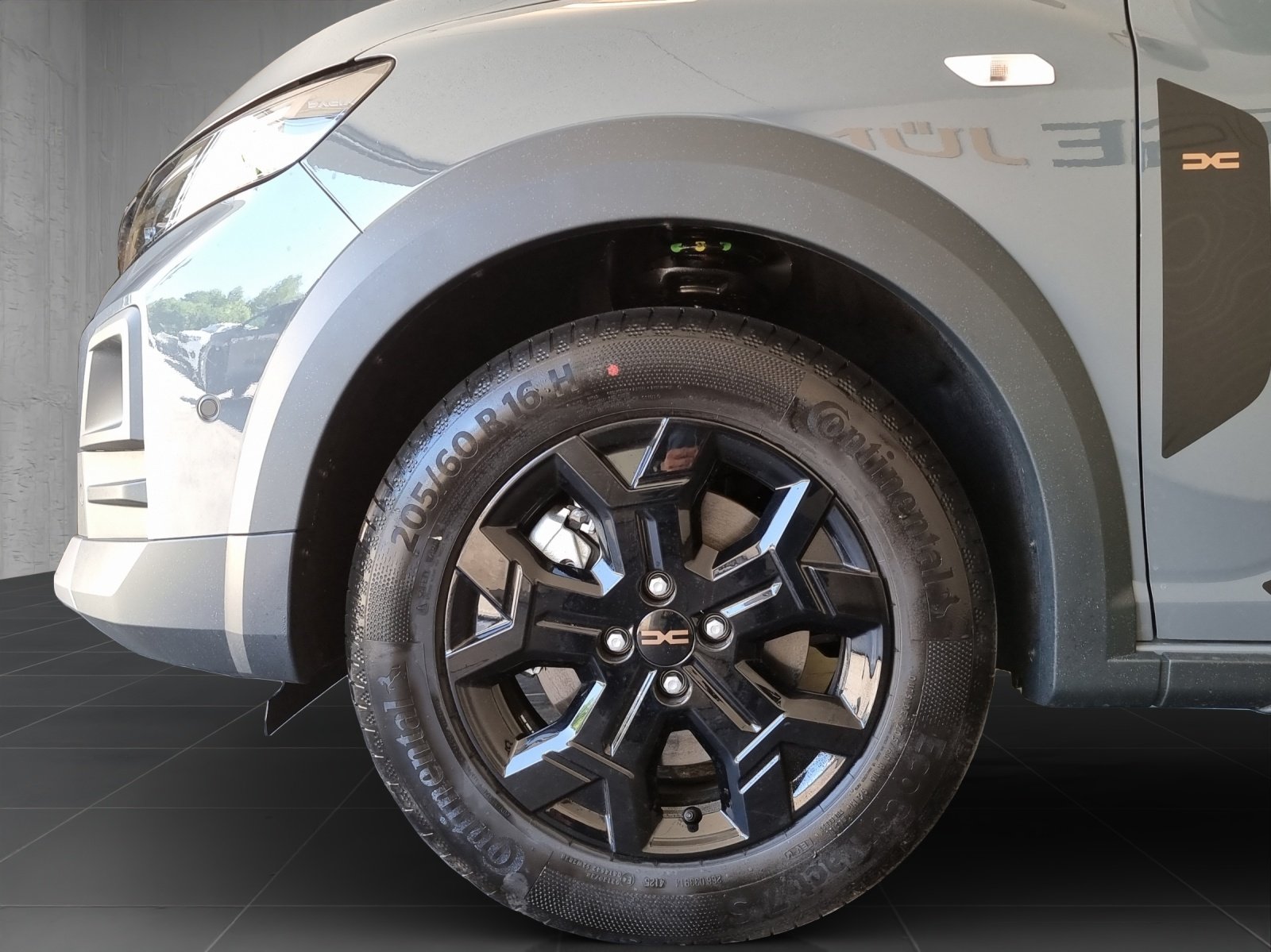 DACIA Jogger 1.8 Hybrid Extreme, Voll-Hybrid Benzin/Elektro, Neuwagen, Automatik - 6