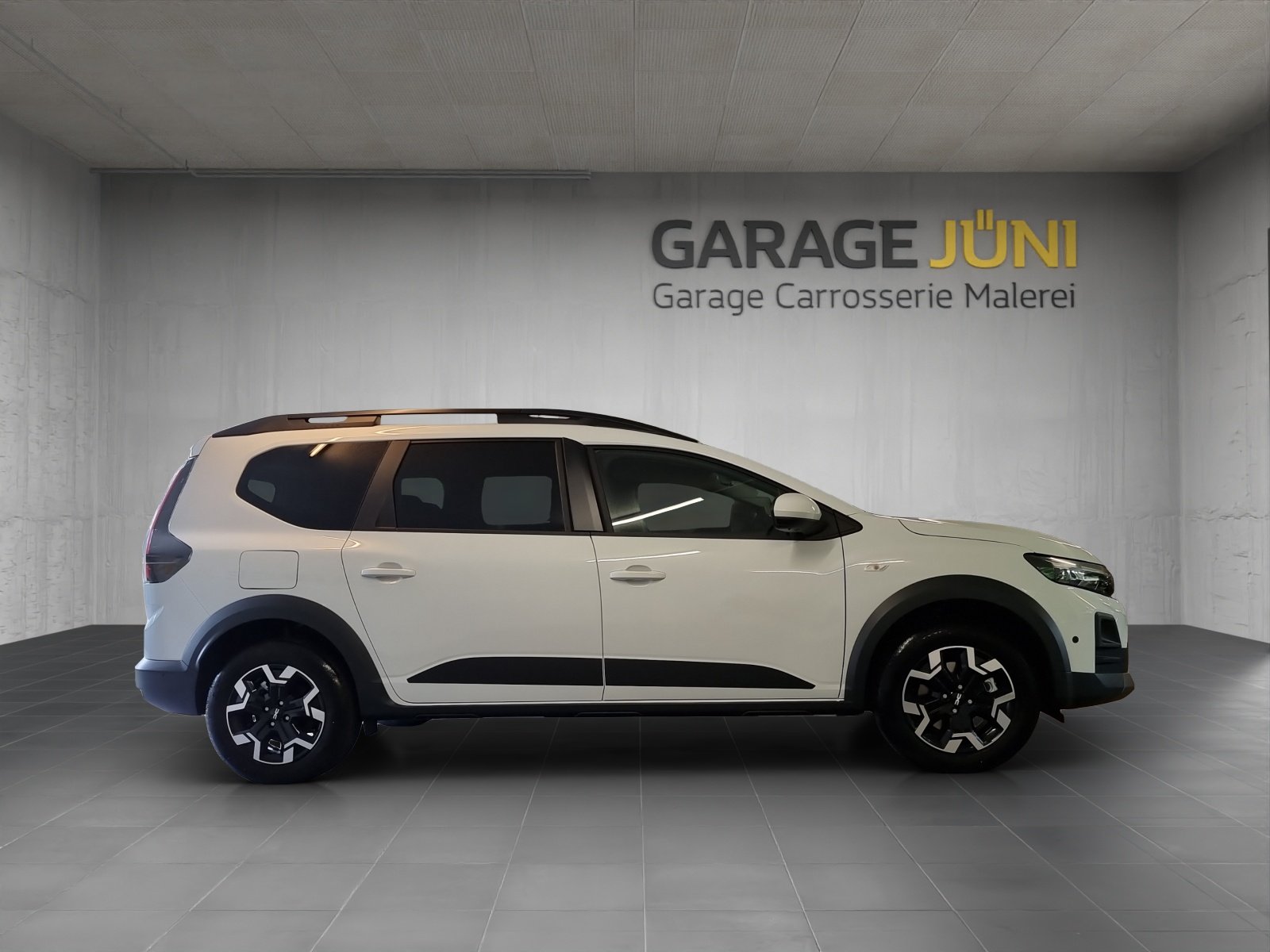 DACIA Jogger 1.8 Hybrid Journey, Full-Hybrid Petrol/Electric, New car, Automatic - 2