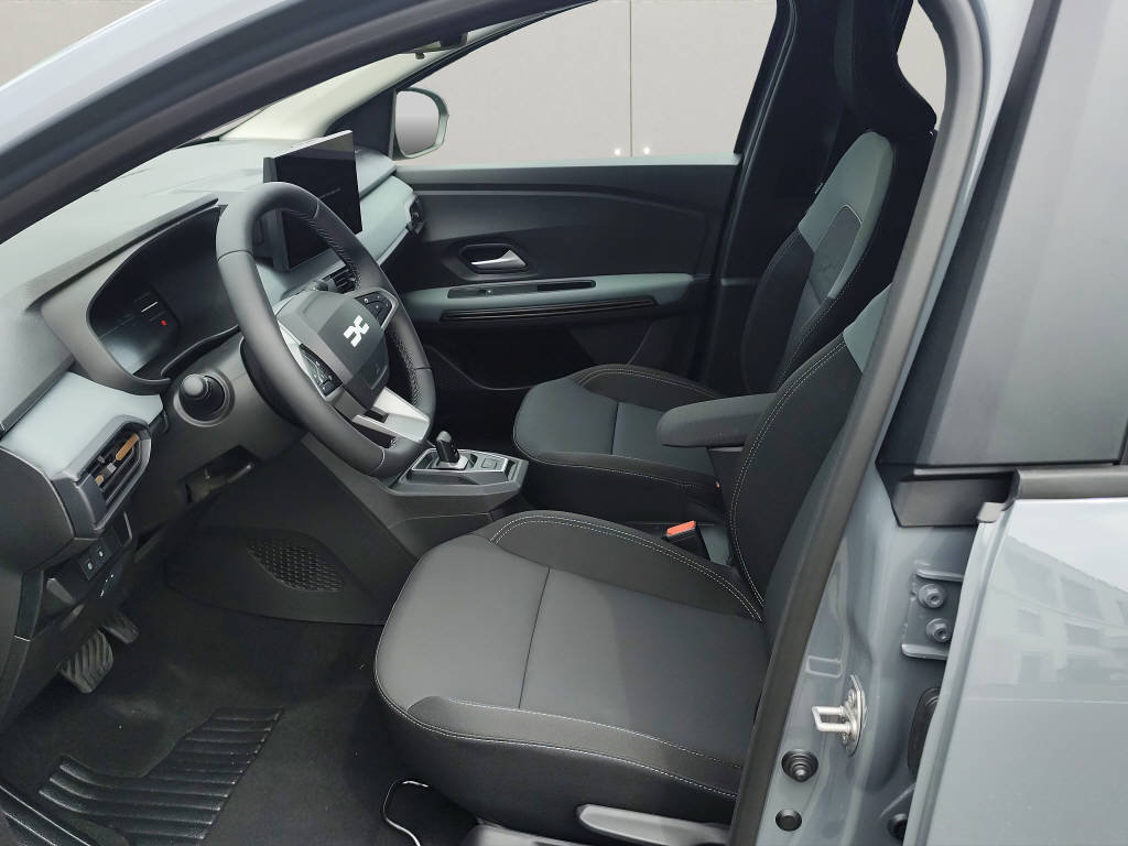 DACIA Jogger 1.8 Hybrid Extreme, Full-Hybrid Petrol/Electric, New car, Automatic - 4