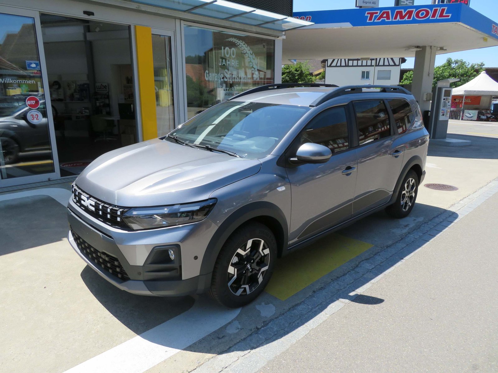 DACIA Jogger 1.8 Hybrid Journey 7P, Hybride Intégral Essence/Électricité, Voiture nouvelle, Automatique - 2