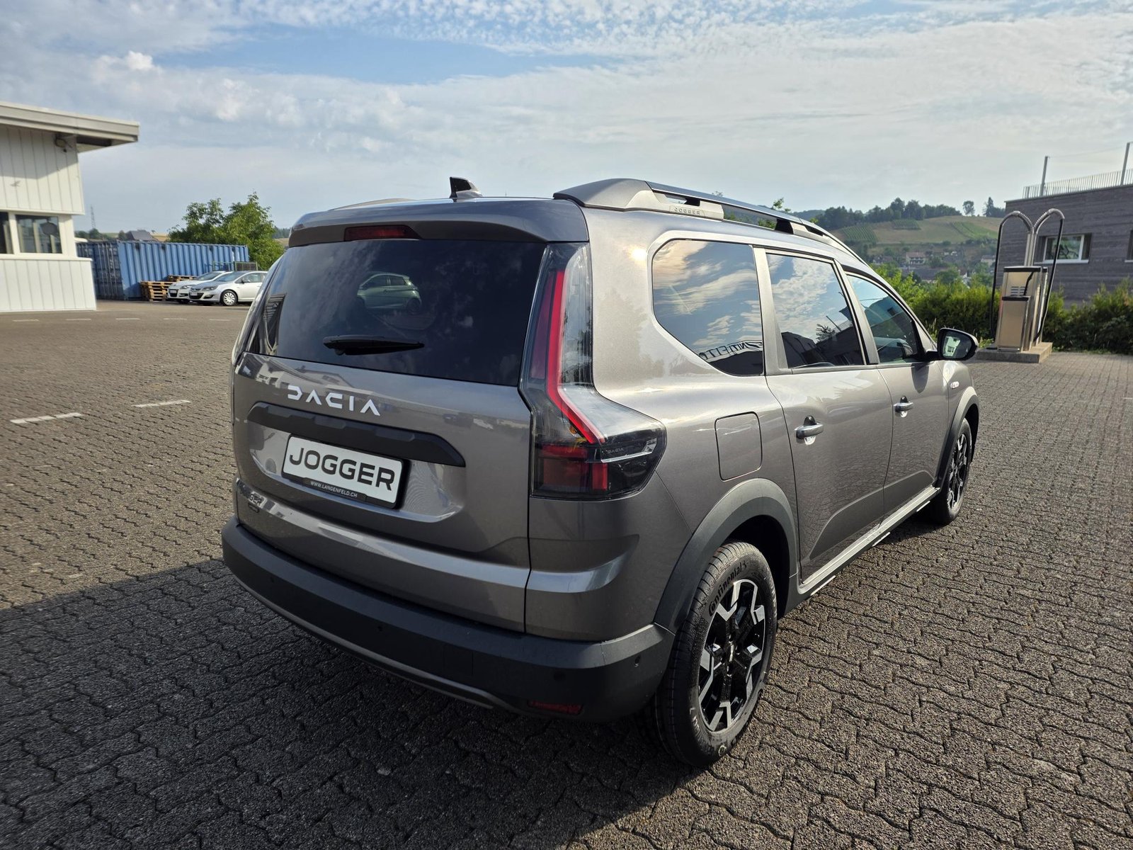 DACIA Jogger 1.8 Hybrid Journey, Full-Hybrid Petrol/Electric, New car, Automatic - 4