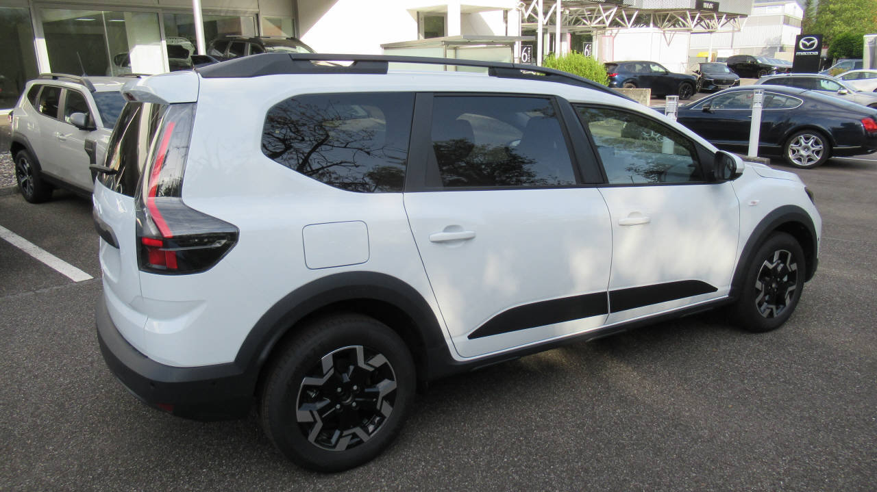 DACIA Jogger 1.8 Hybrid Journey, Full-Hybrid Petrol/Electric, New car, Automatic - 4