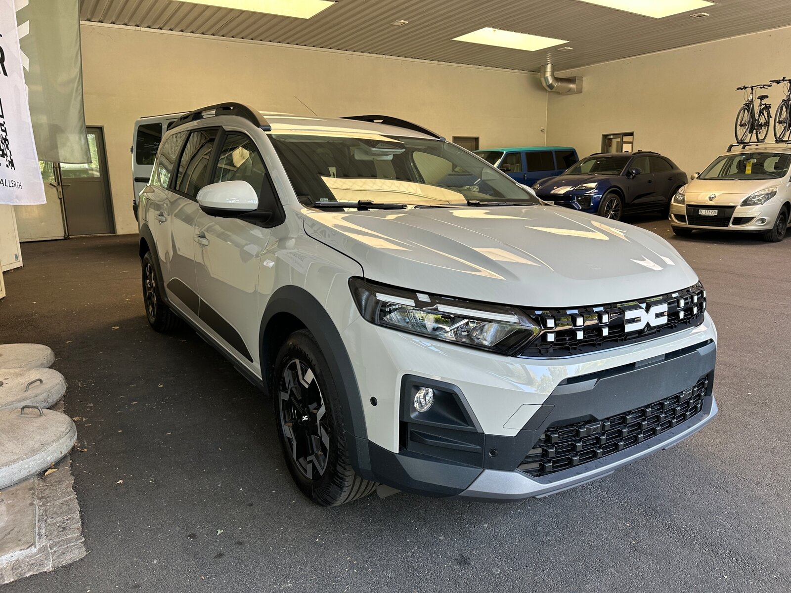DACIA Jogger journey hybrid 155 5-Plätzer, Voll-Hybrid Benzin/Elektro, Neuwagen, Automatik - 6