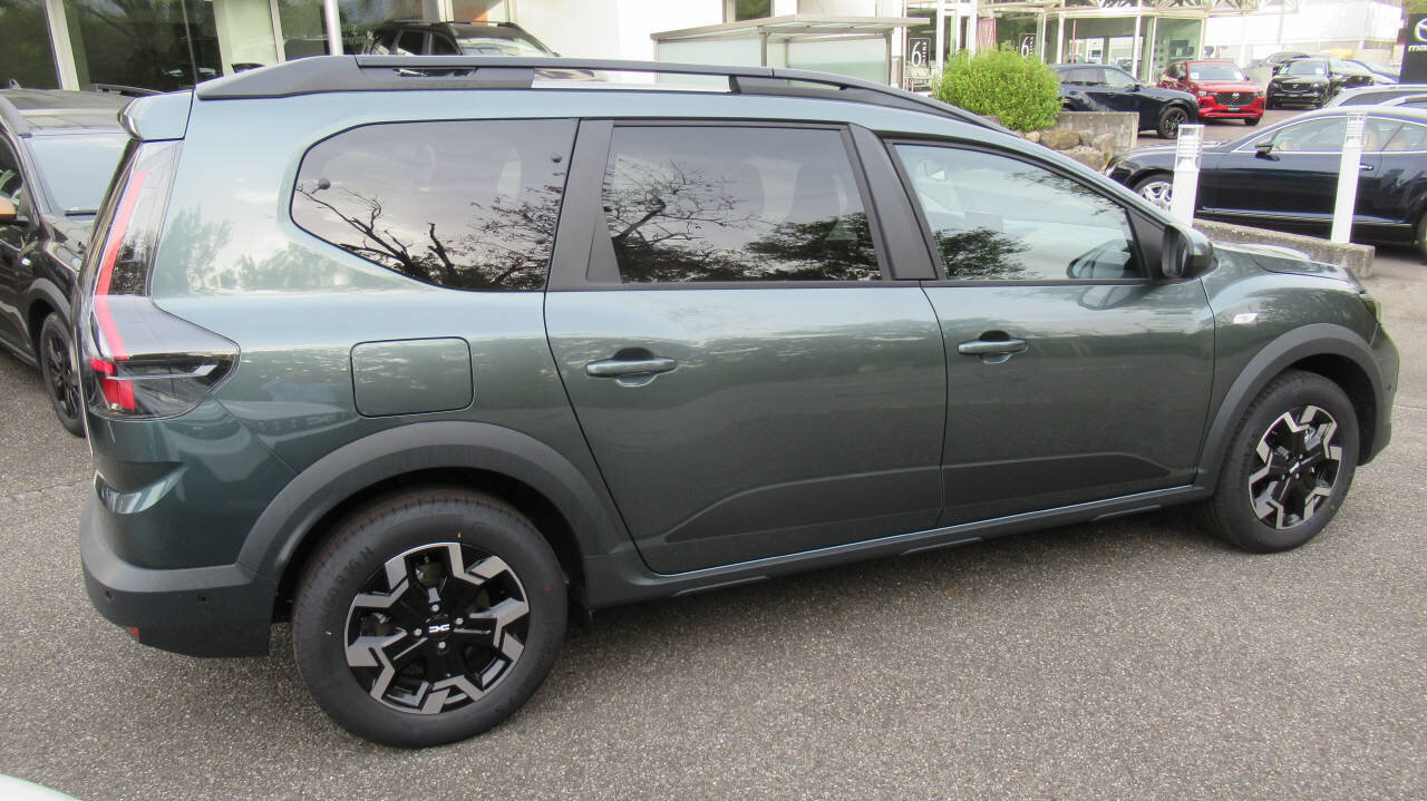 DACIA Jogger 1.8 Hybrid Journey 7P, Full-Hybrid Petrol/Electric, New car, Automatic - 4
