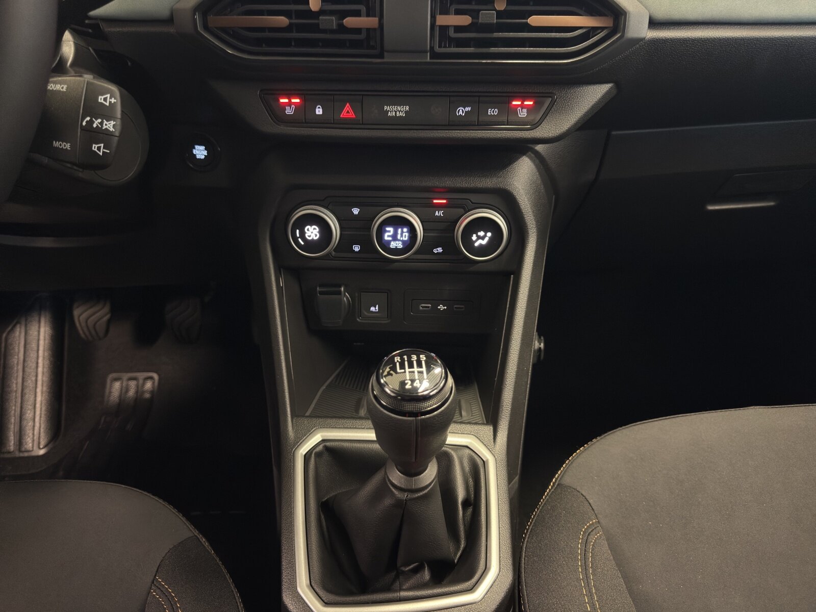 DACIA Jogger 1.0 TCe Extreme, Petrol, New car, Manual - 5