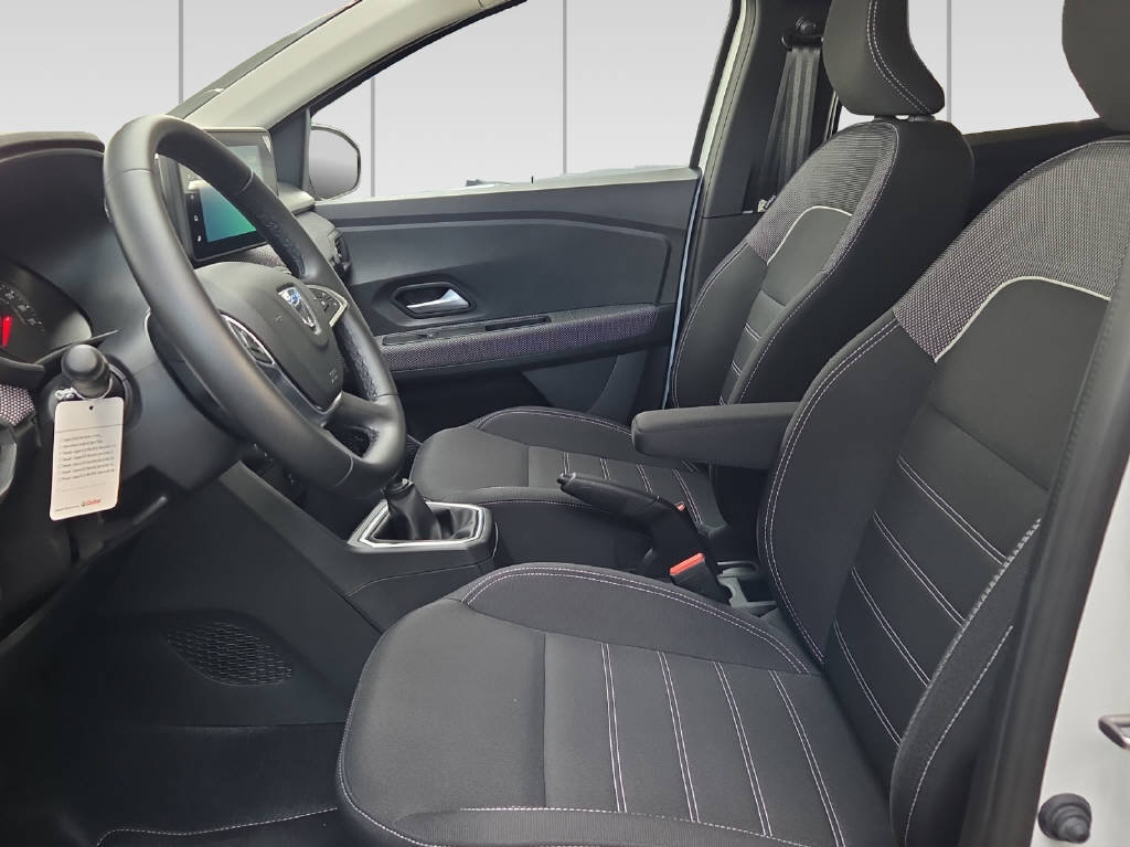 DACIA Jogger 1.0 TCe Comfort 7P, Benzin, Occasion / Gebraucht, Handschaltung - 4