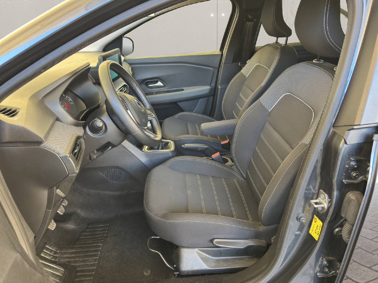 DACIA Jogger 1.0 TCe Comfort 7-Plätzer, Benzin, Occasion / Gebraucht, Handschaltung - 4