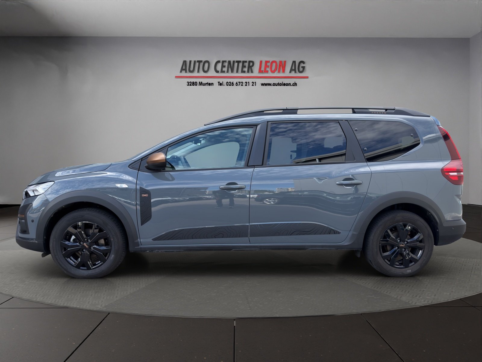 DACIA Jogger HEV 140 Extreme+, Full-Hybrid Petrol/Electric, Second hand / Used, Automatic - 3