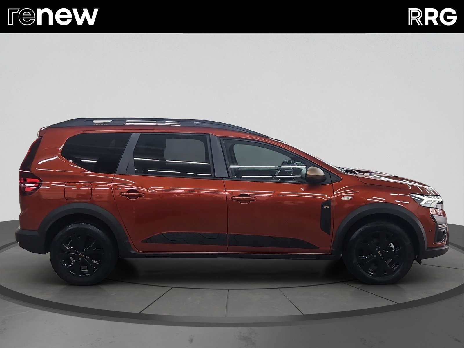 DACIA Jogger HEV 140 Extreme, Full-Hybrid Petrol/Electric, Second hand / Used, Automatic - 2
