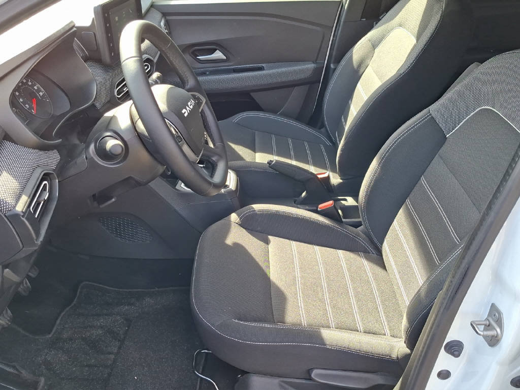 DACIA Jogger 1.0 TCe Expression, Petrol, Second hand / Used, Manual - 4