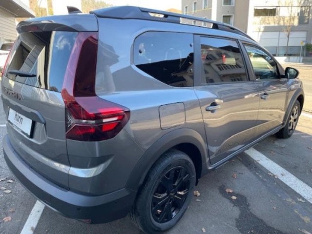 DACIA Jogger 1.6 Hybrid Extreme 7P, Full-Hybrid Petrol/Electric, Second hand / Used, Automatic - 3