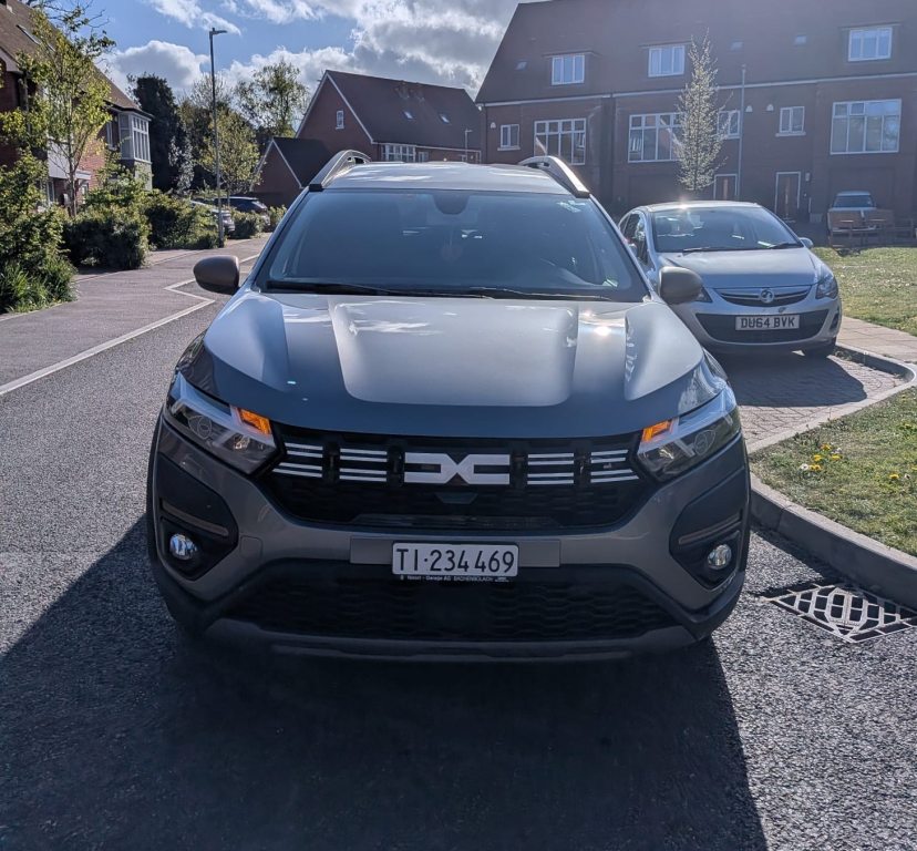 DACIA JOGGER 1.6 Hybrid Extreme 7P, Voll-Hybrid Benzin/Elektro, Occasion / Gebraucht, Automatik - 4