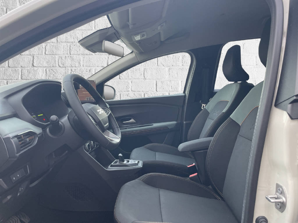 DACIA Jogger 1.8 Hybrid Extreme 7P, Hybride Intégral Essence/Électricité, Voiture de démonstration, Manuelle - 6