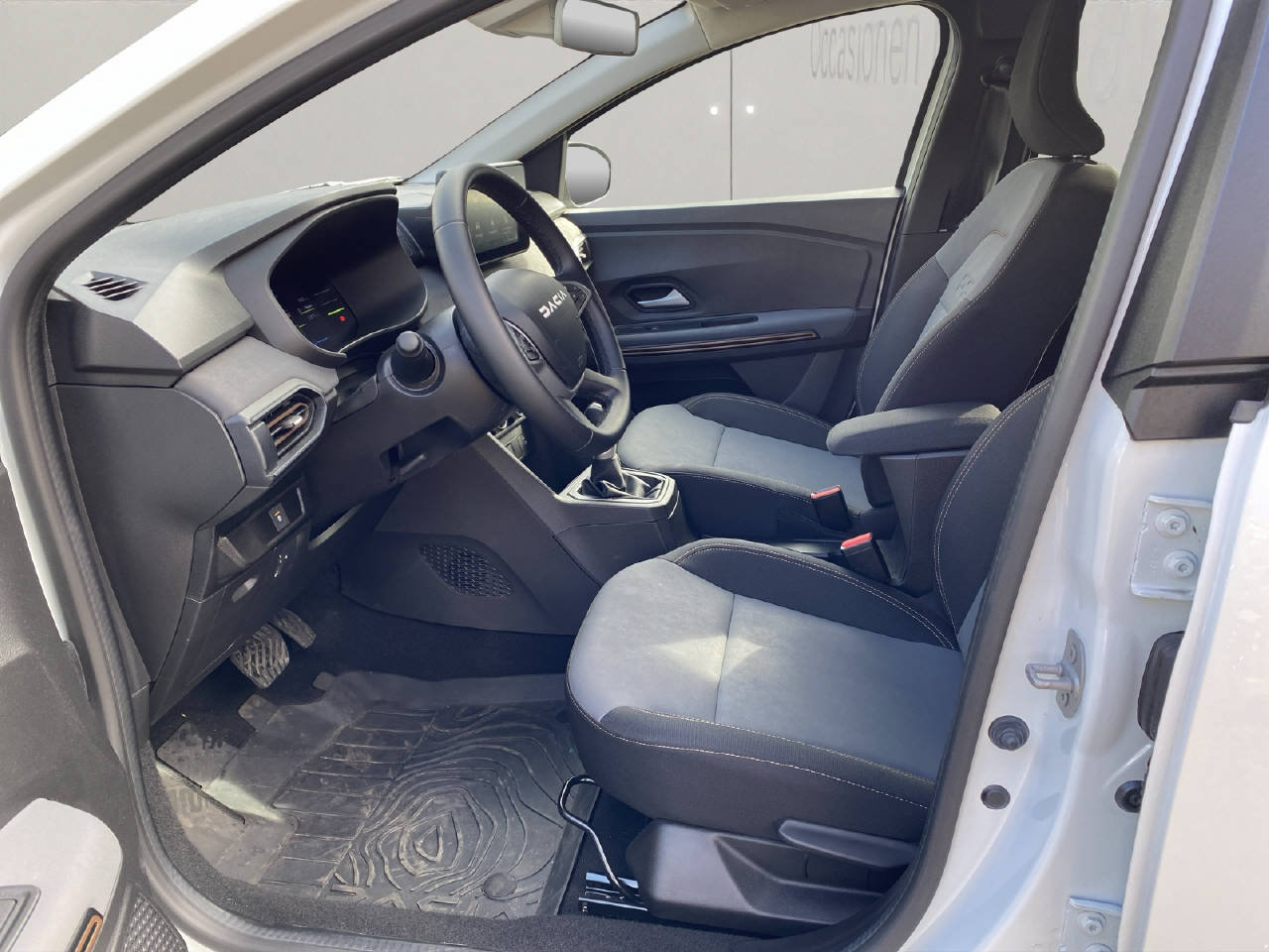 DACIA Jogger 1.6 Hybrid Extreme 7P, Hybride Intégral Essence/Électricité, Voiture de démonstration, Automatique - 7