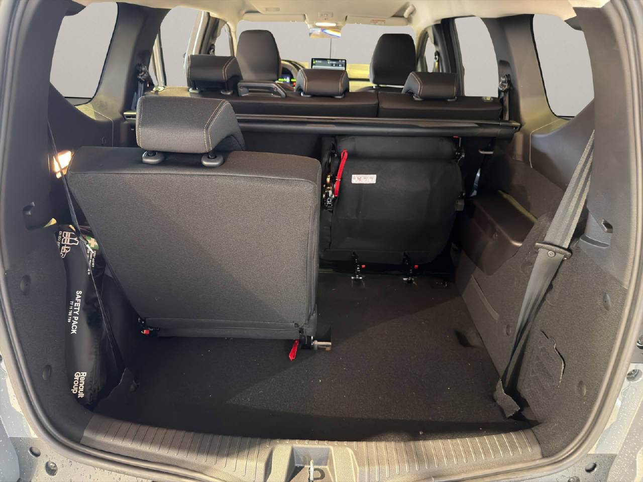 DACIA Jogger 1.8 Hybrid Extreme 7P, Full-Hybrid Petrol/Electric, Ex-demonstrator, Automatic - 7