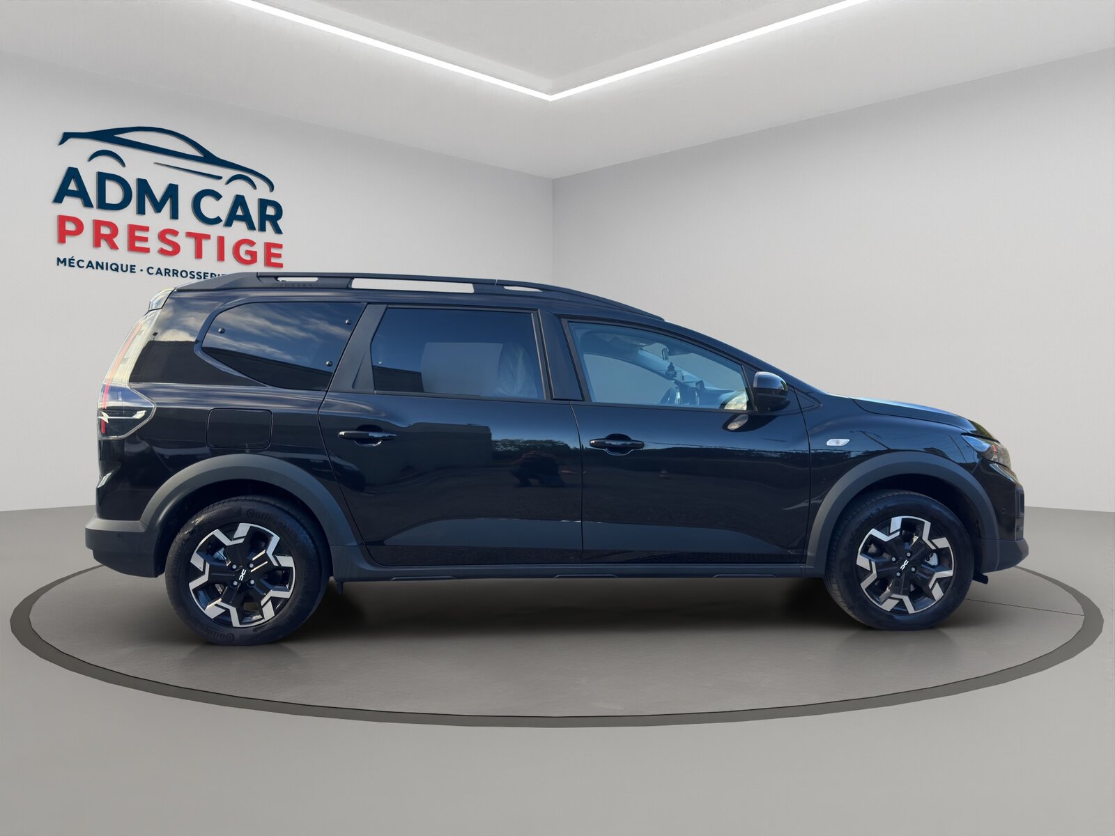 DACIA Jogger 1.8 Hybrid Journey 7P, Voll-Hybrid Benzin/Elektro, Vorführwagen, Automatik - 7