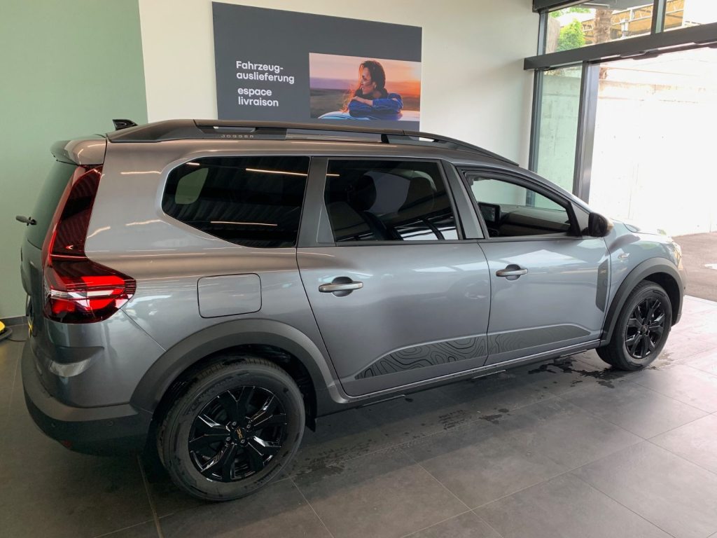 DACIA JOGGER 1.6 Hybrid Extreme, Hybride Integrale Benzina/Elettrica, Auto dimostrativa, Automatico - 3