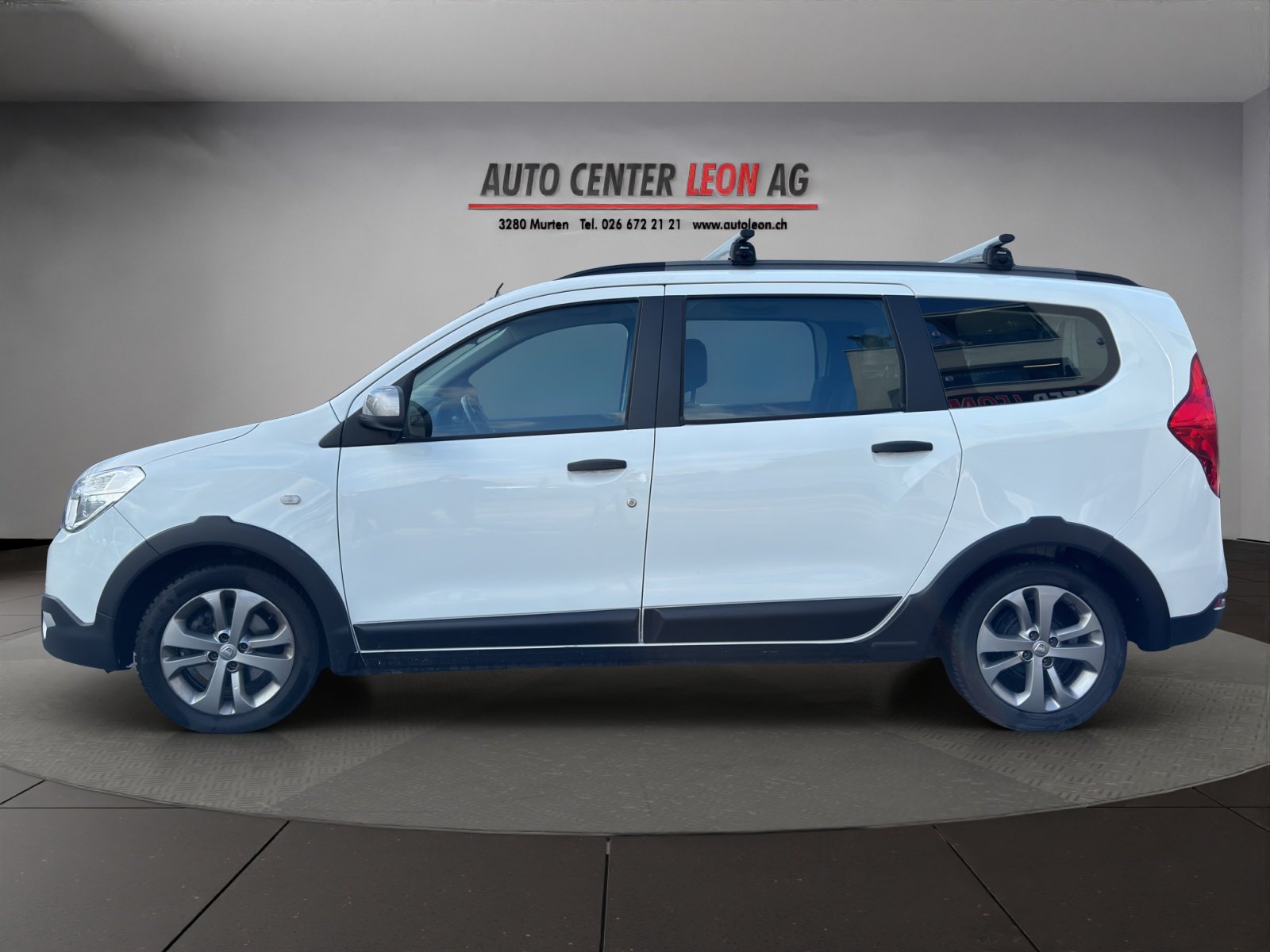 DACIA Lodgy 1.2 T Stepway 7PL, Benzin, Occasion / Gebraucht, Handschaltung - 2
