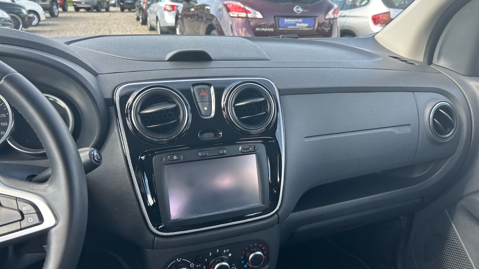 DACIA Lodgy 1.2 T Stepway 7PL, Benzin, Occasion / Gebraucht, Handschaltung - 4