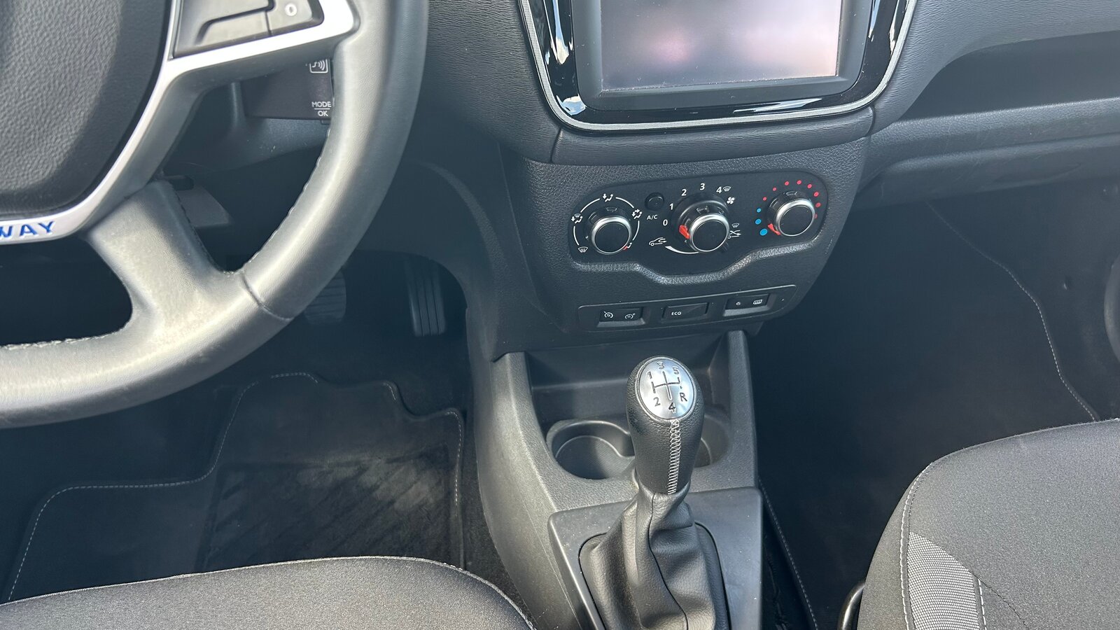 DACIA Lodgy 1.2 T Stepway 7PL, Benzin, Occasion / Gebraucht, Handschaltung - 6