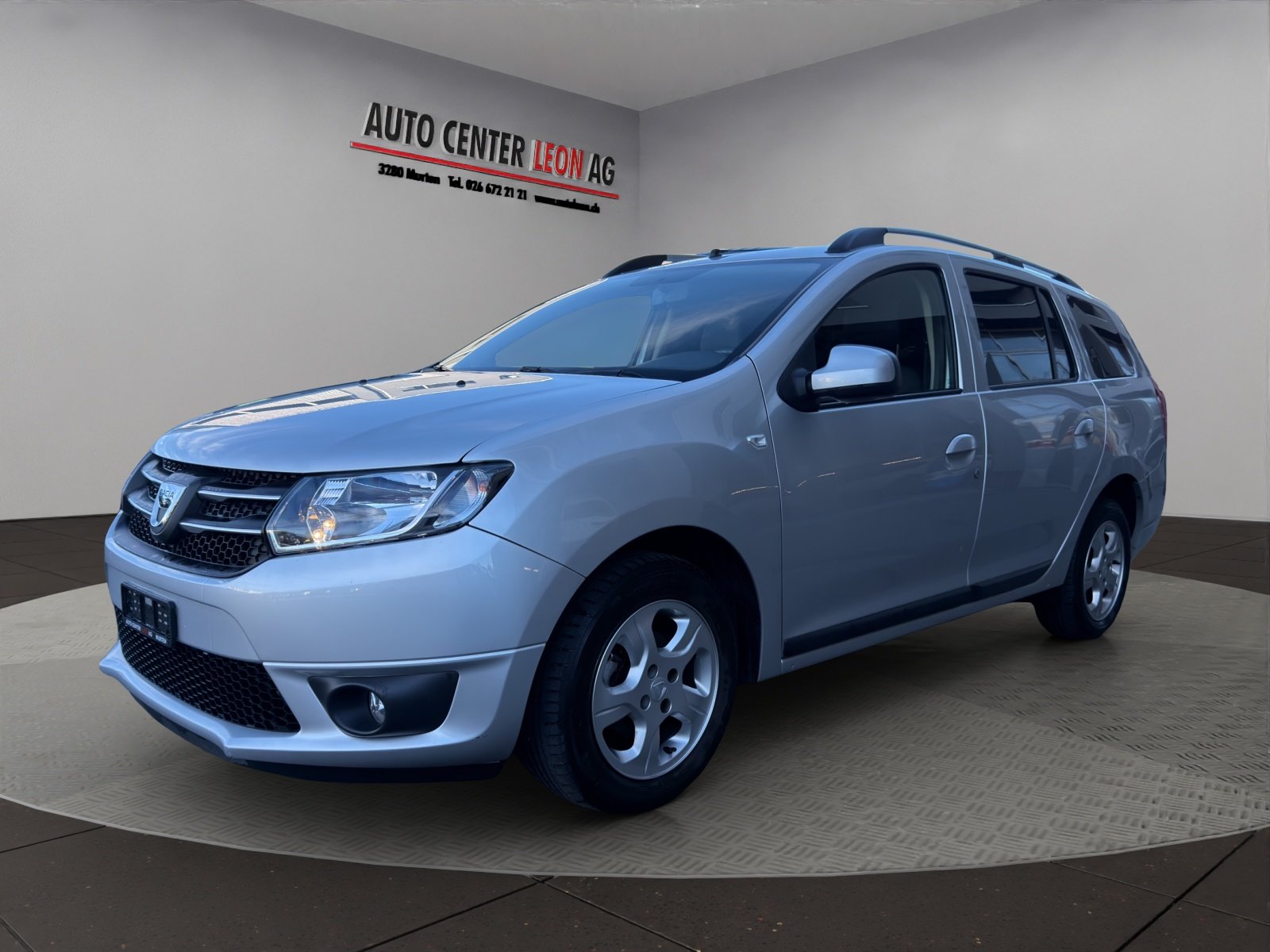 DACIA Logan MCV 0.9 Ambiance Automatic, Benzin, Occasion / Gebraucht, Automatik - 2