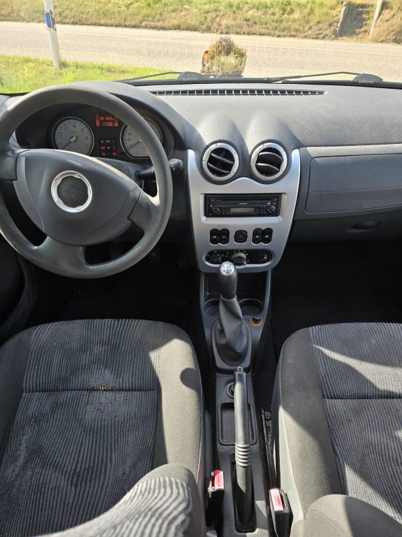 DACIA LOGAN 1.6 16V Lauréate 7P, Benzin, Occasion / Gebraucht, Handschaltung - 4